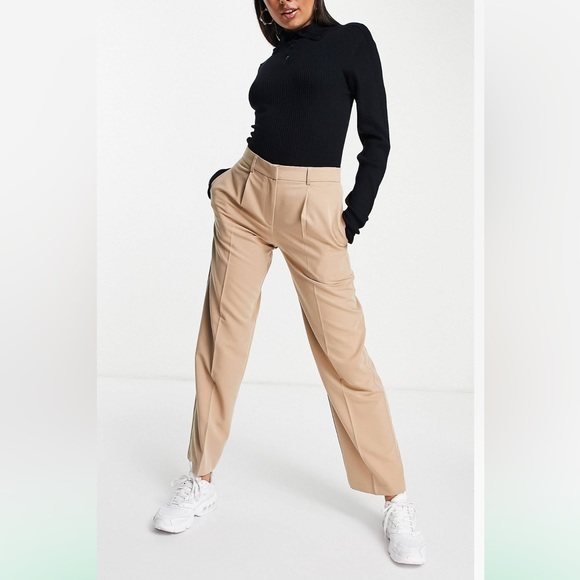 ASOS Pants - NWT ASOS DESIGN BEIGE PANTS SIZE 6